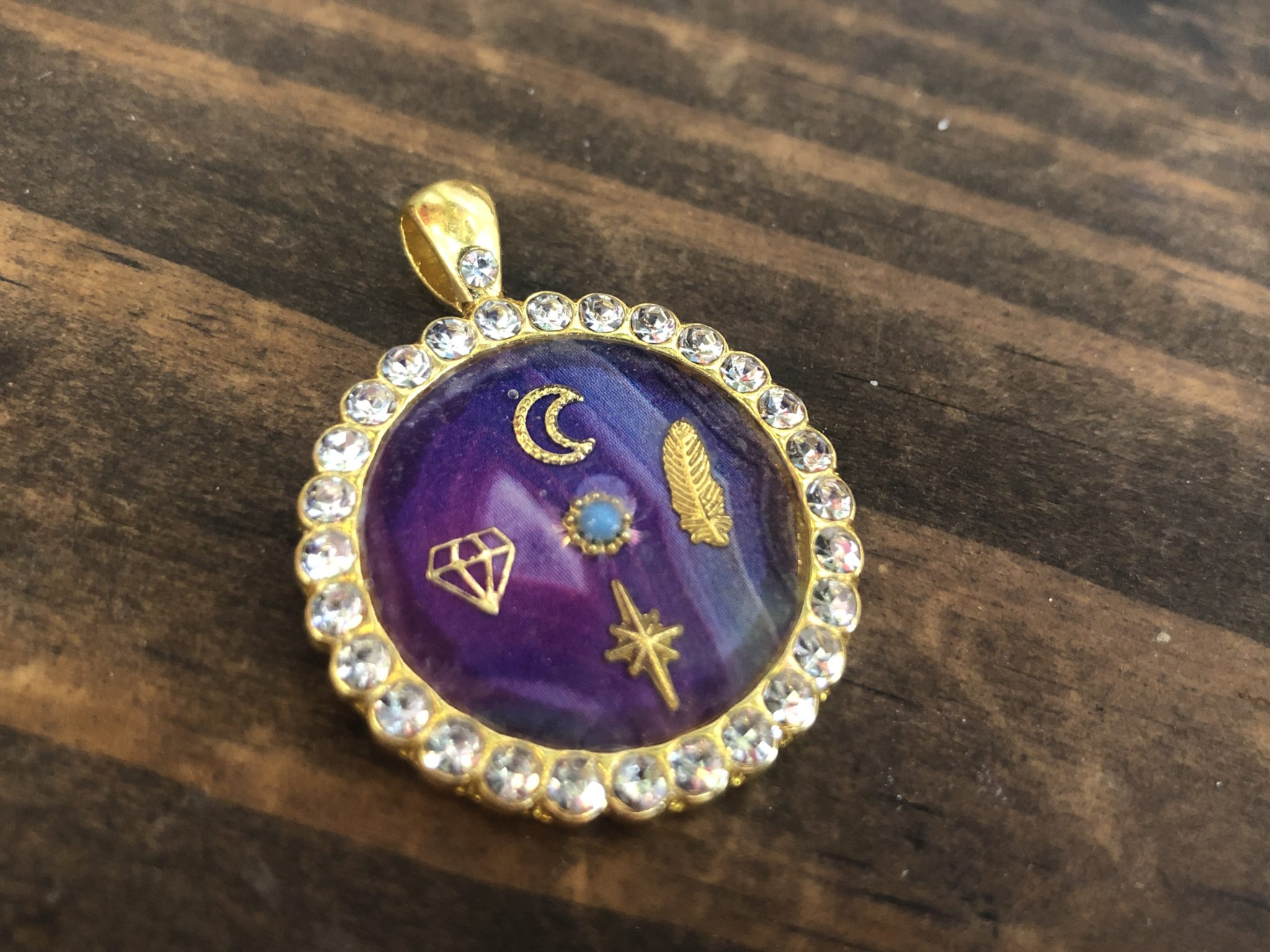 Beading Dreams Lucky Charms Pendant 6pm