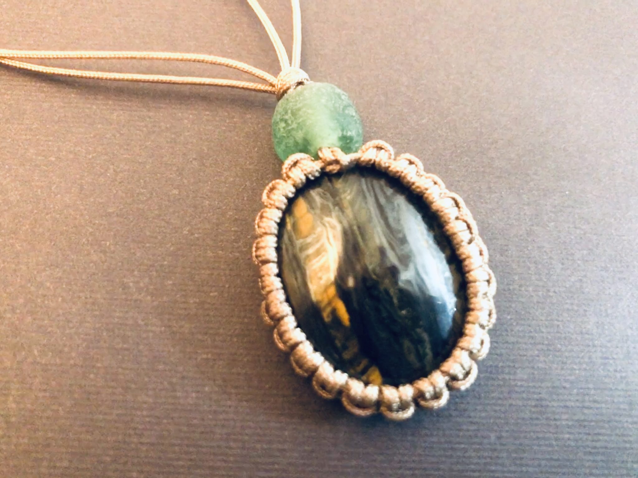 Beading Dreams Macramé Cabochon Necklace 12pm